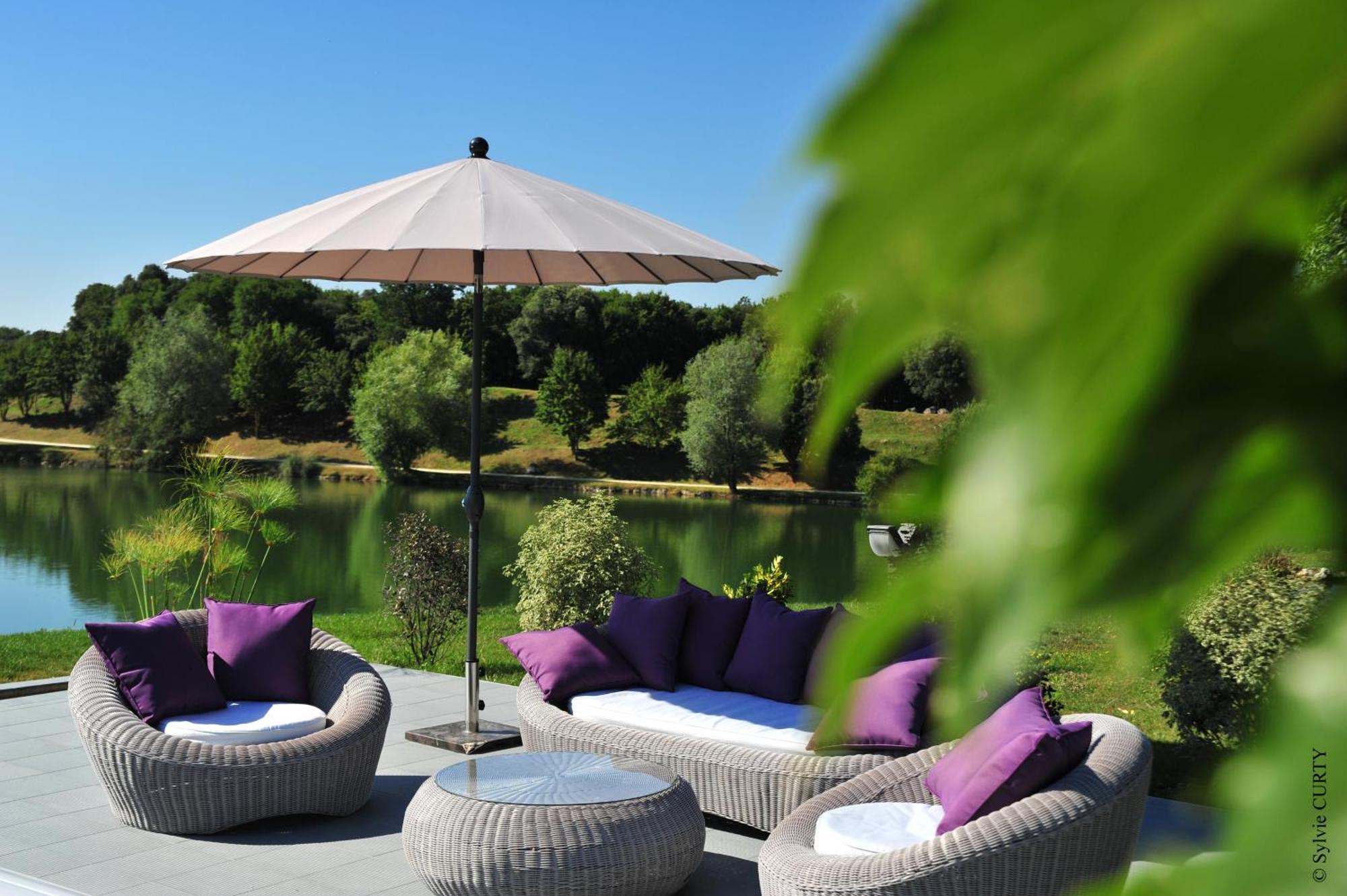 Les Jardins Du Lac Trizay Экстерьер фото